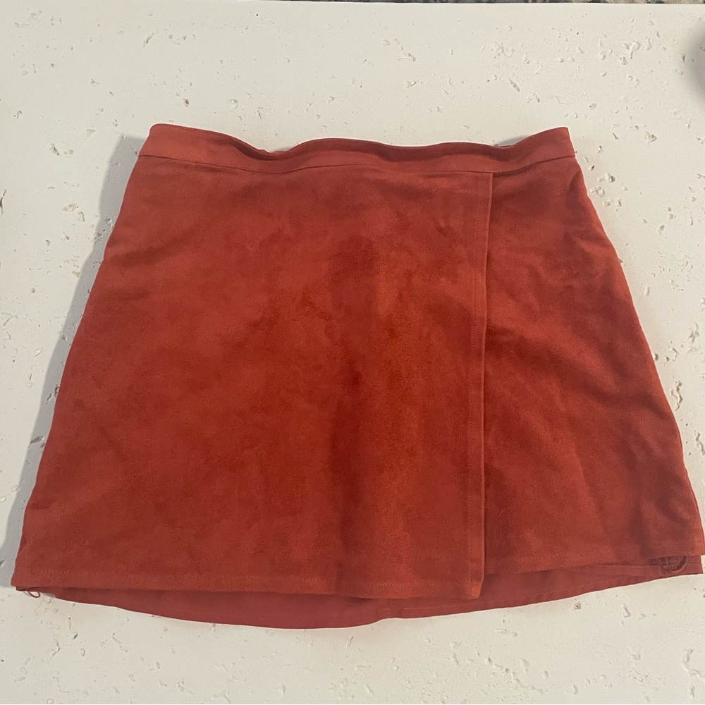 BCBG suede skirt. Size xs